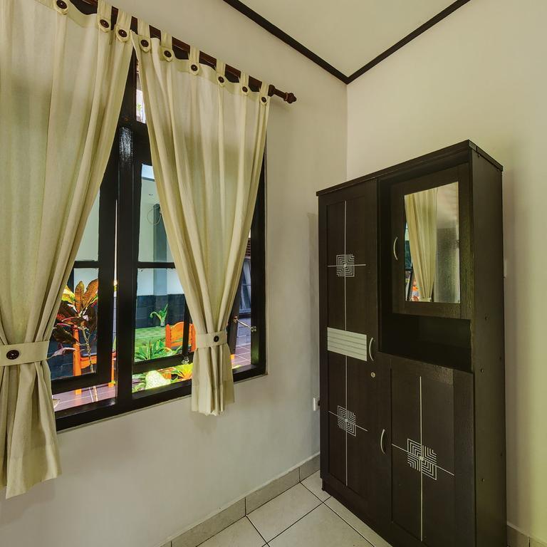 Tirta Yoga Inn Padangbai  Room photo